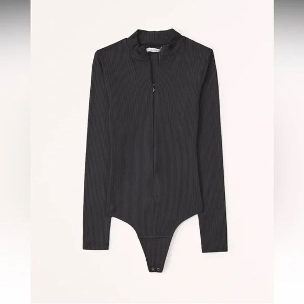 NWOT Abercrombie + Fitch Ribbed Body Suit